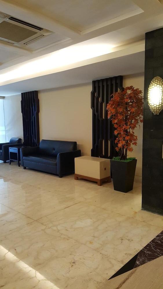 Rota International Hotel Jakarta Exterior foto