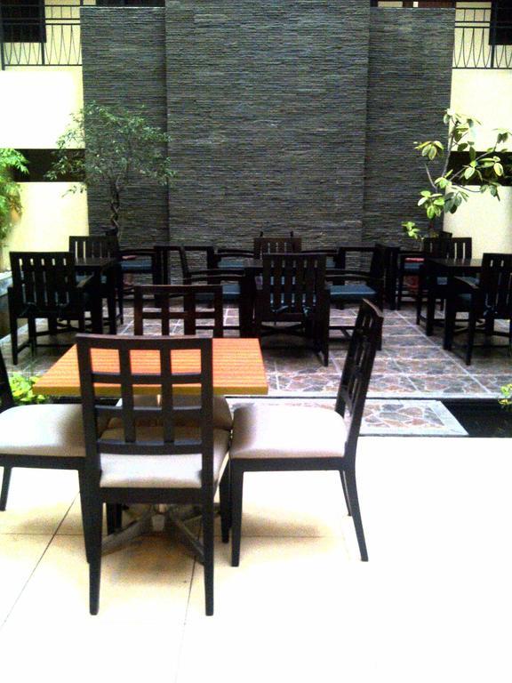Rota International Hotel Jakarta Exterior foto