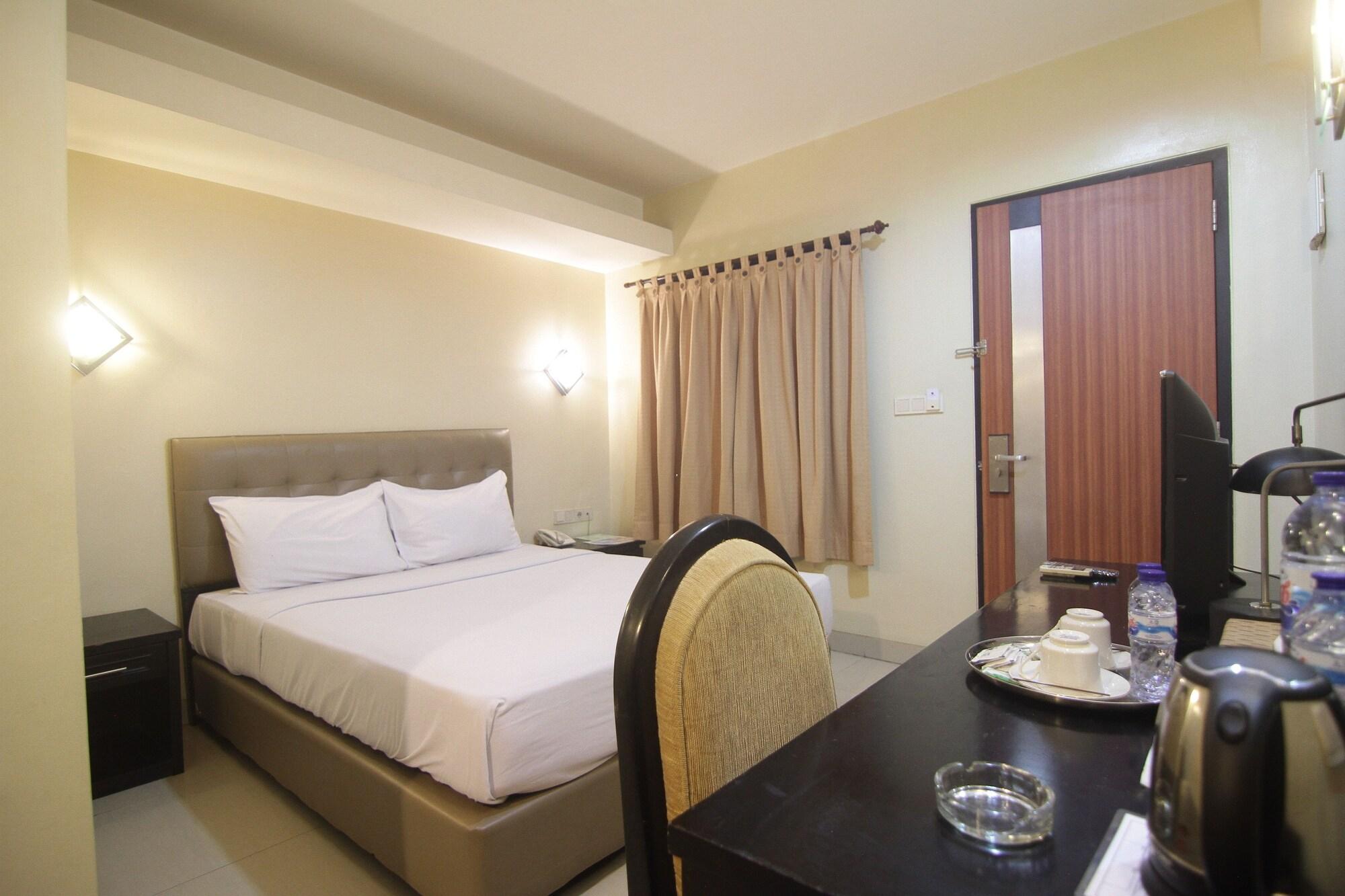 Rota International Hotel Jakarta Exterior foto