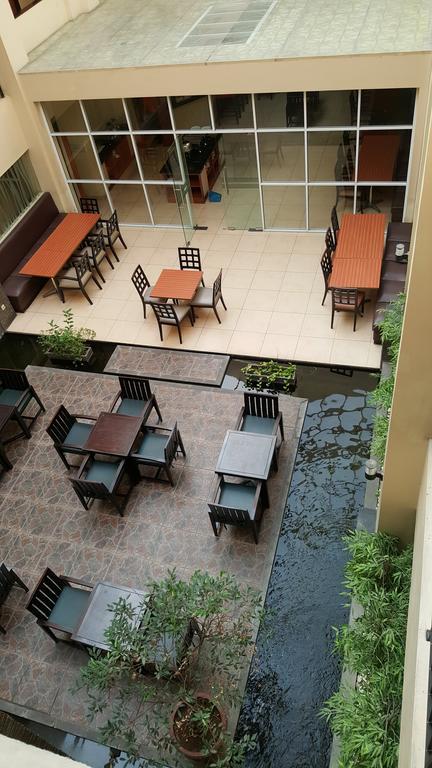 Rota International Hotel Jakarta Exterior foto