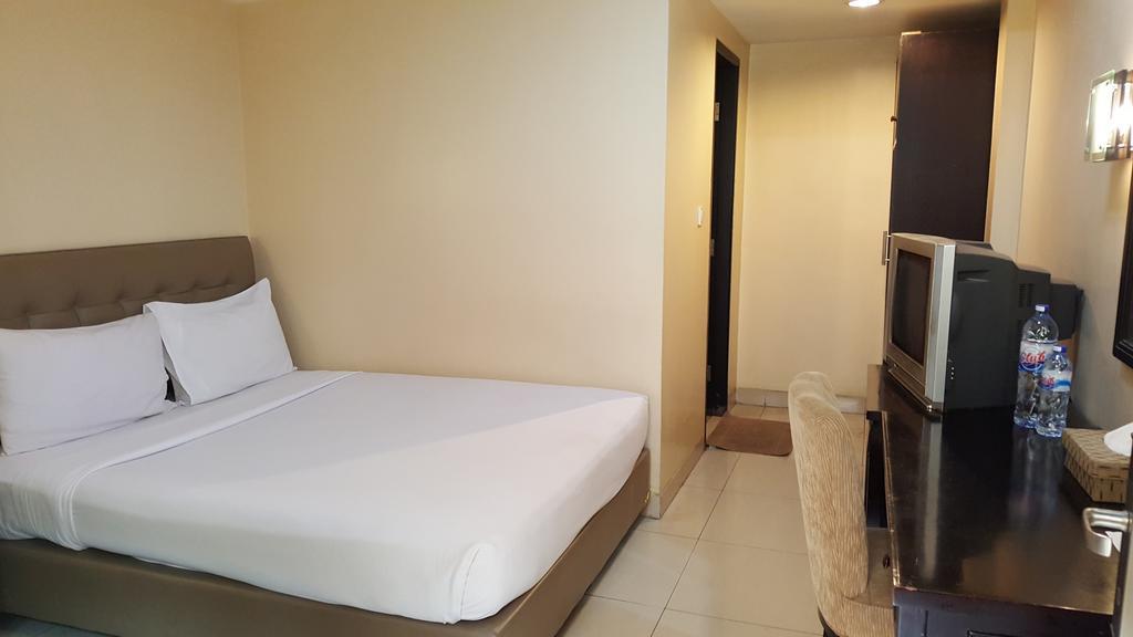 Rota International Hotel Jakarta Exterior foto