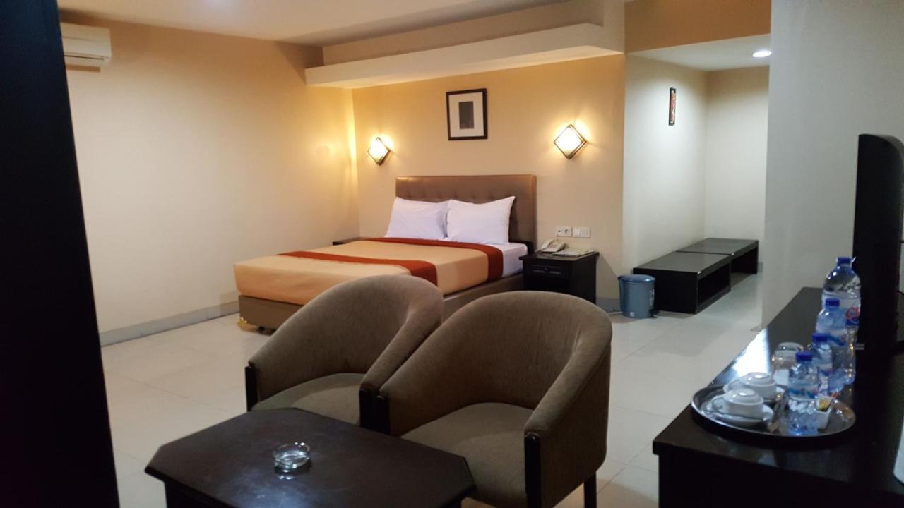 Rota International Hotel Jakarta Exterior foto